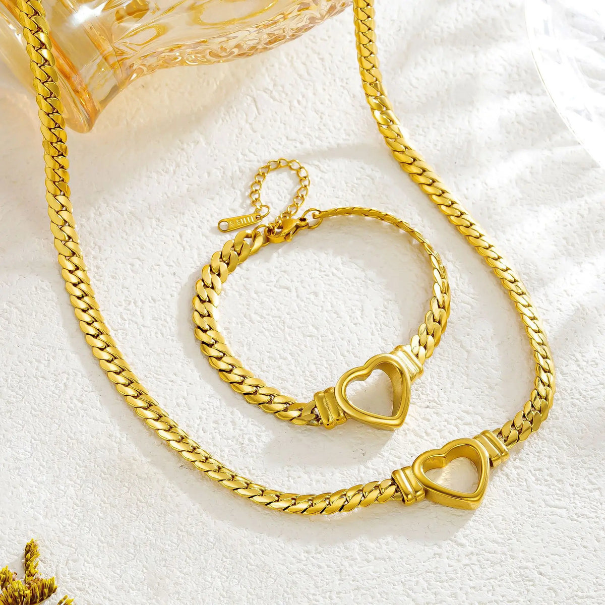 Gold Plated Heart Clasp Hollow Love Necklace for Women